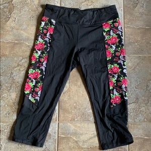 Black Betsy Johnson Leggings with Flowers/Skulls L